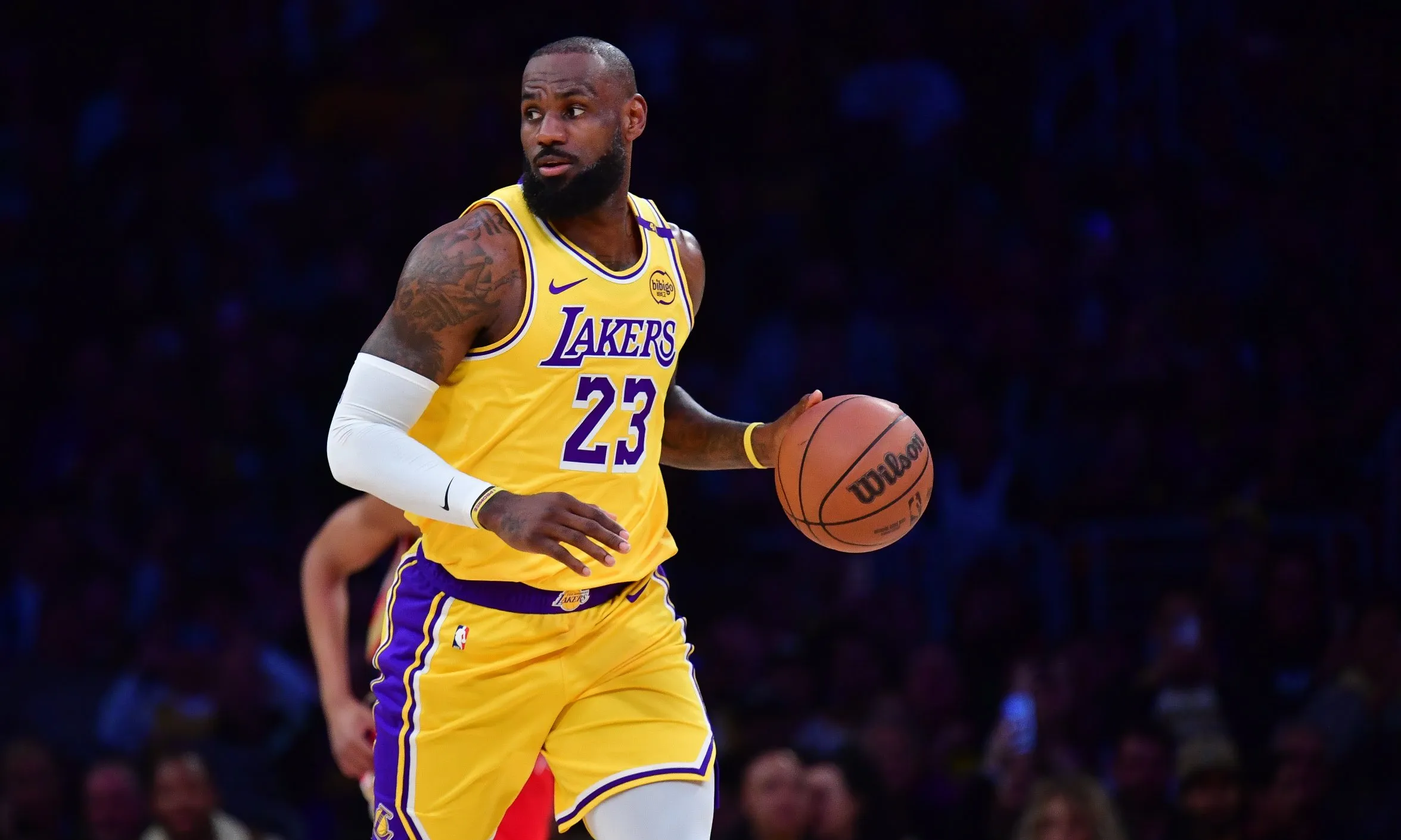 湖人不敌尼克斯，詹皇三分无力