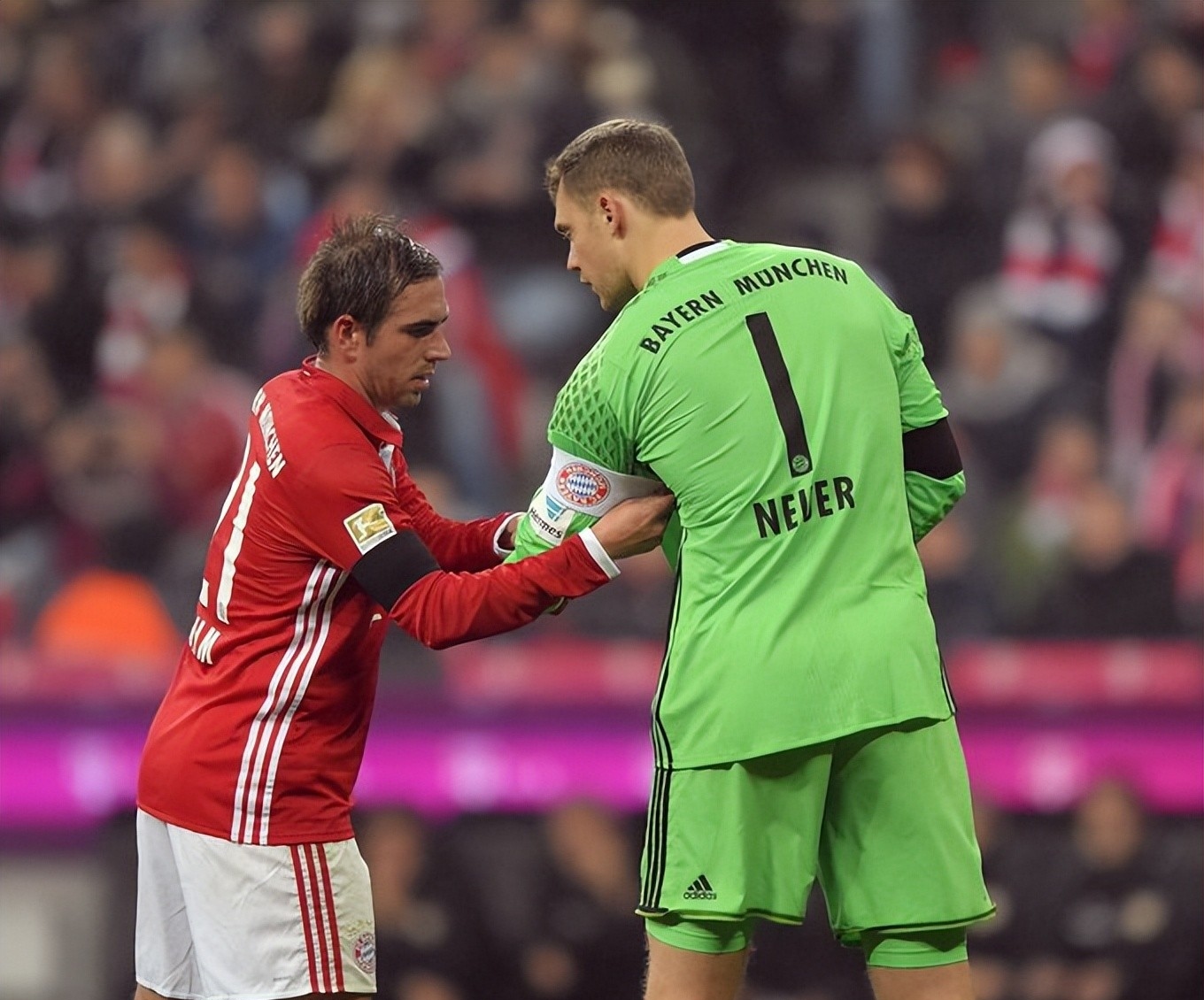 关于连胜势头难挡!足球豪取十连胜的信息 关于连胜势头难挡!足球豪取十连胜的信息