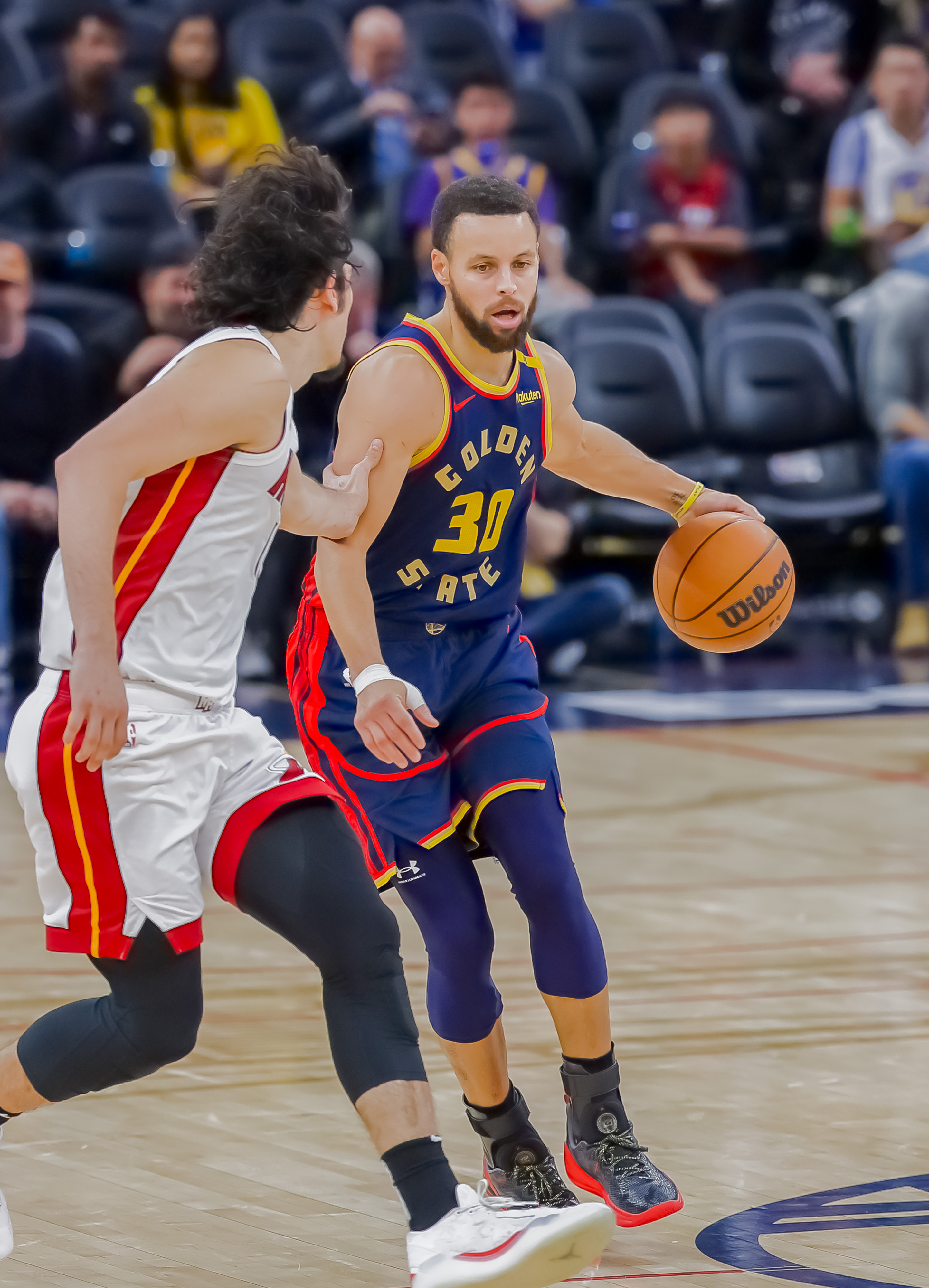 热火轻取掘金，麦科勒姆点燃赛场