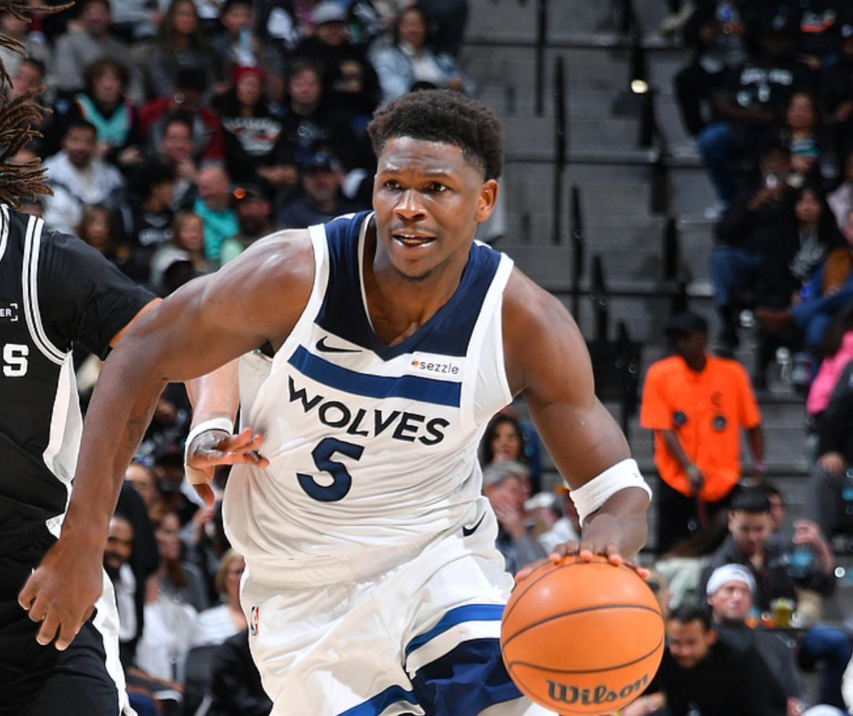 pg电子试玩网站-森林狼单节拉开马刺，布克压力下完成爆发