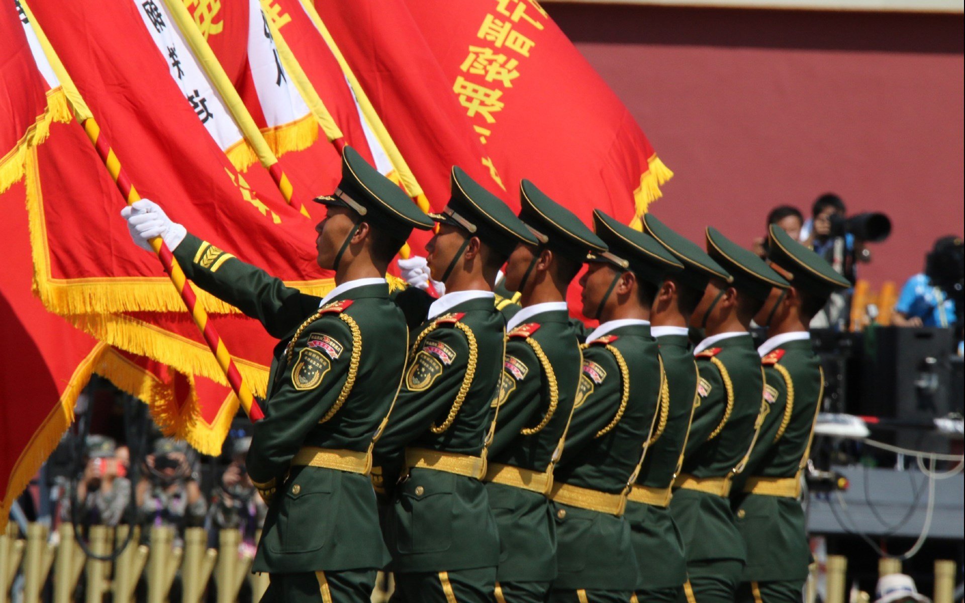 新西兰资本收割曼联,范戴克如何成为英超最大收购案的隐形操盘手?