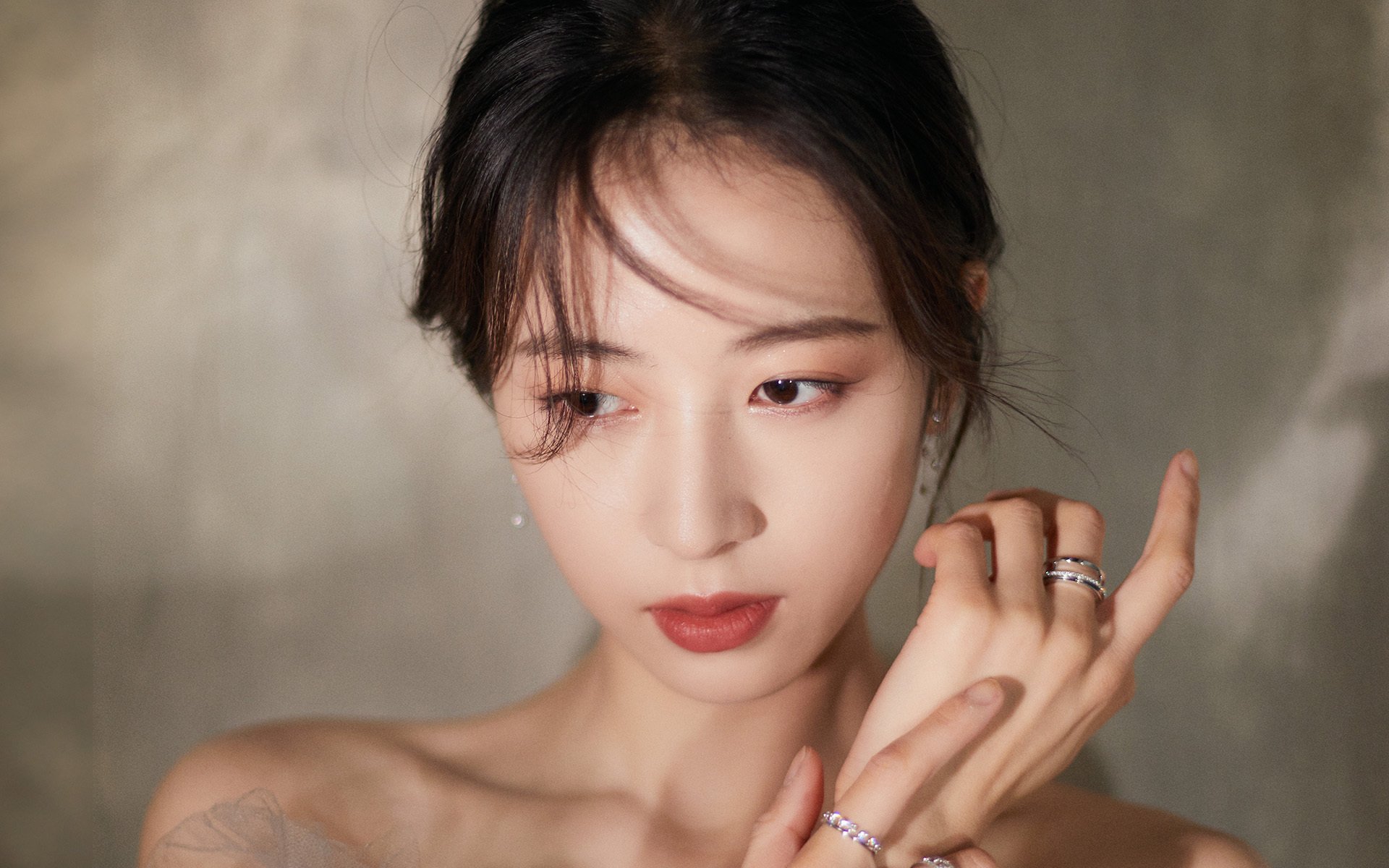 英超争冠之夜，阿拉巴统治级数据引领球队登顶